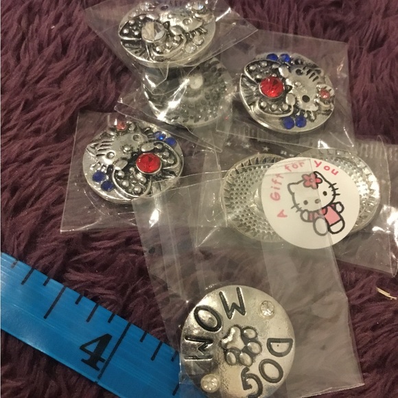 Adorable NEW Hello Kitty Silver Toned Fashion Charm Bracelet With Charms - Picture 10 of 15